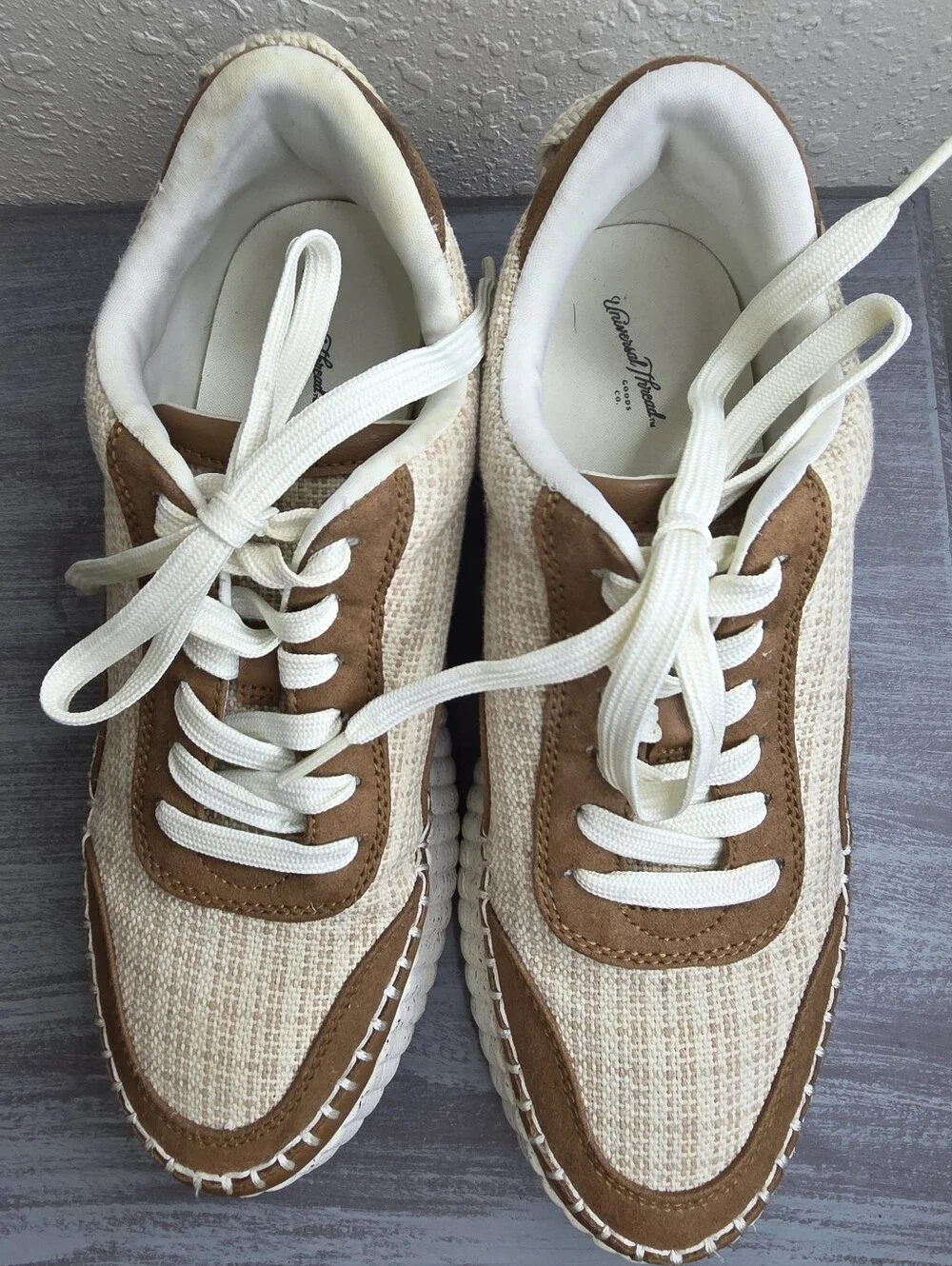 Universal Thread Chunky-Soled Womens Casual Shoes Size 8.5